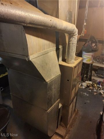 4092 E 72nd Street, Cleveland, OH 44105