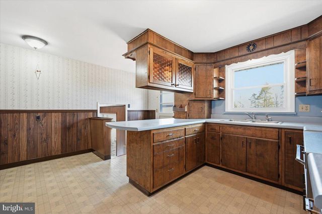 3728 KINGS RD, Pennsburg, PA 18073