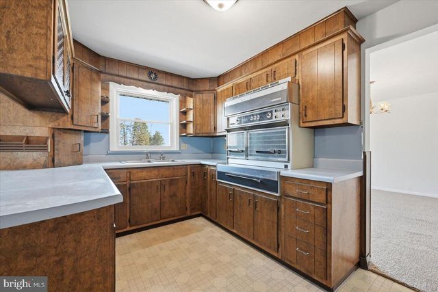 3728 KINGS RD, Pennsburg, PA 18073