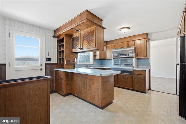 3728 KINGS RD, Pennsburg, PA 18073