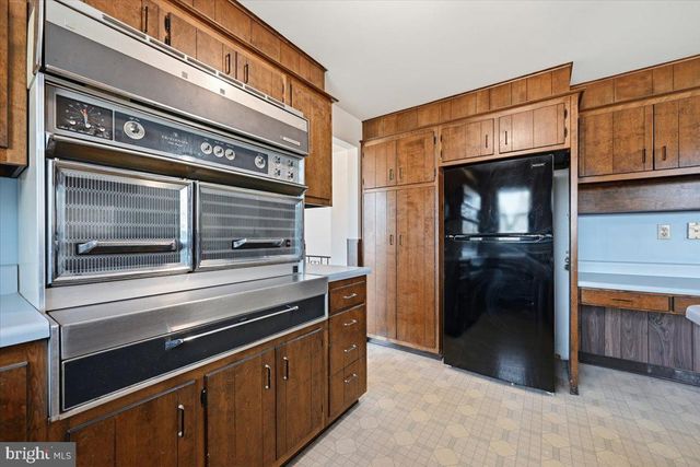 3728 KINGS RD, Pennsburg, PA 18073