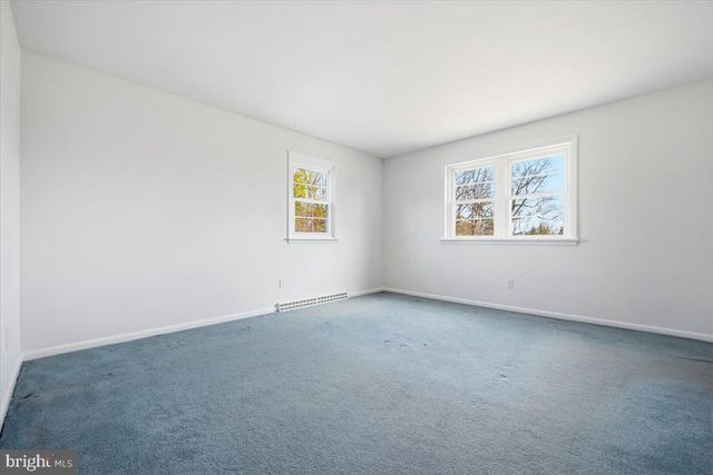 3728 KINGS RD, Pennsburg, PA 18073