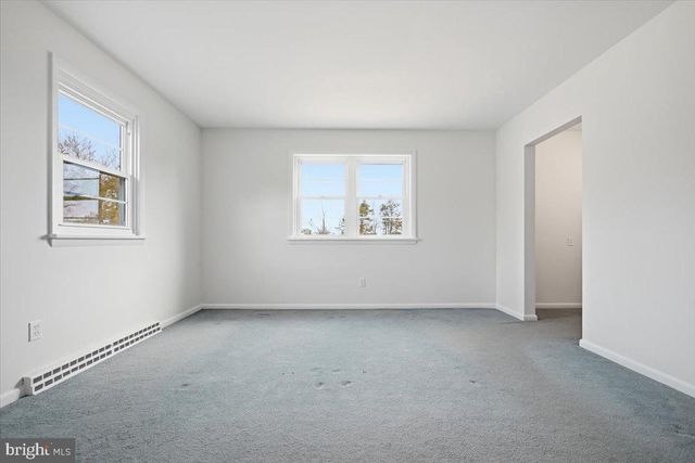 3728 KINGS RD, Pennsburg, PA 18073