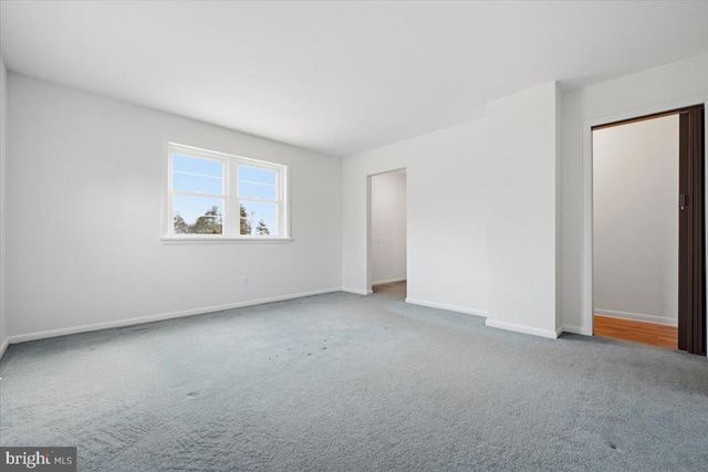 3728 KINGS RD, Pennsburg, PA 18073