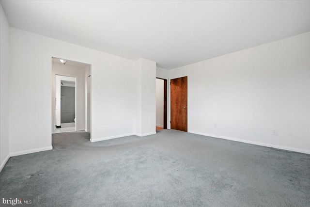 3728 KINGS RD, Pennsburg, PA 18073