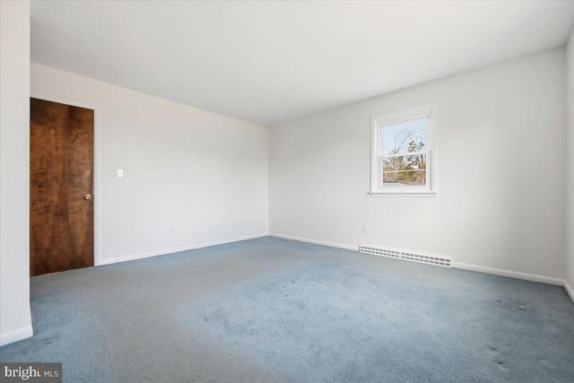 3728 KINGS RD, Pennsburg, PA 18073