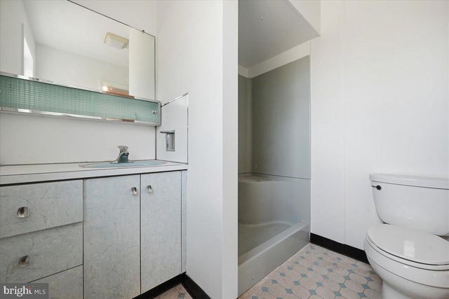 3728 KINGS RD, Pennsburg, PA 18073