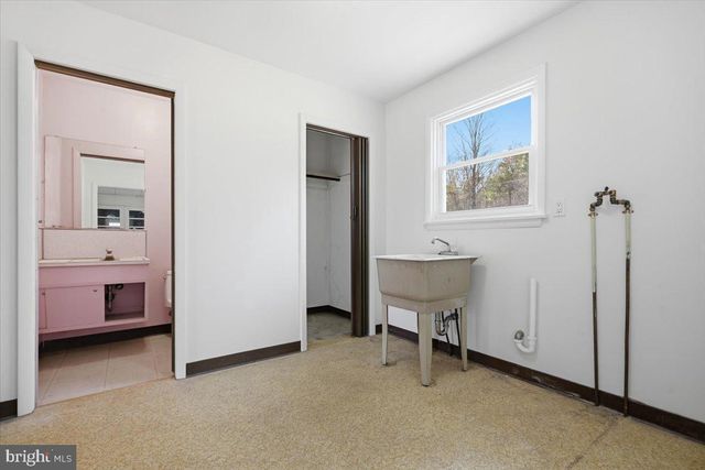 3728 KINGS RD, Pennsburg, PA 18073