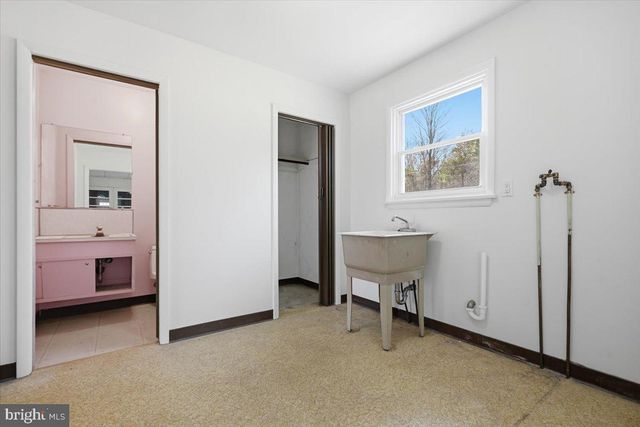 3728 KINGS RD, Pennsburg, PA 18073