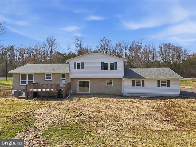 3728 KINGS RD, Pennsburg, PA 18073