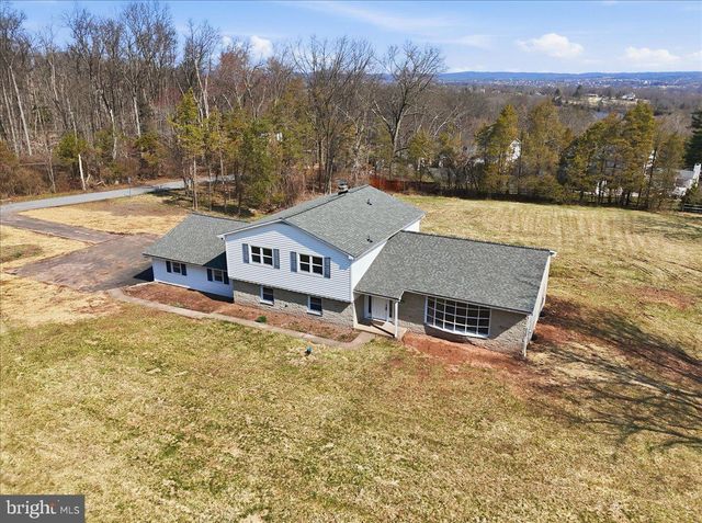 3728 KINGS RD, Pennsburg, PA 18073