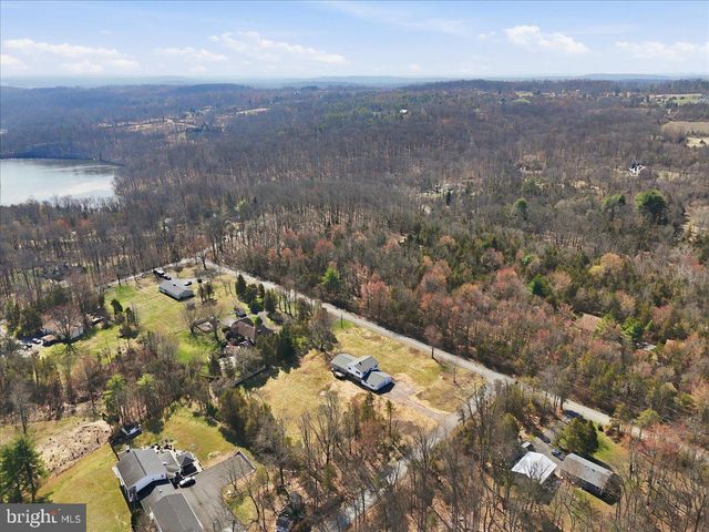 3728 KINGS RD, Pennsburg, PA 18073