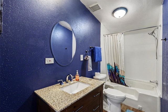10239 LYONS AVENUE, Lithia, FL 33547