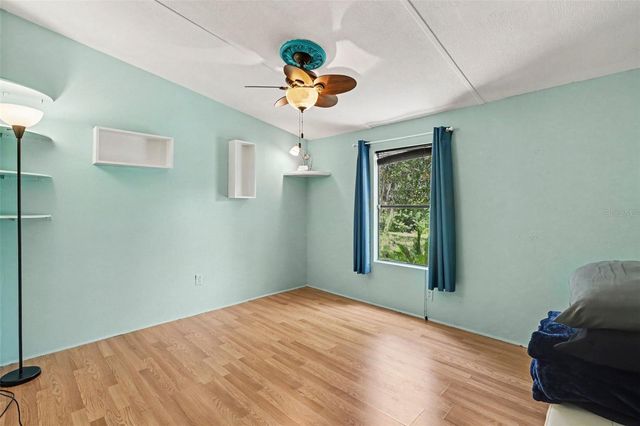 10239 LYONS AVENUE, Lithia, FL 33547