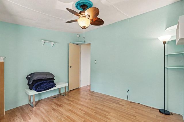 10239 LYONS AVENUE, Lithia, FL 33547