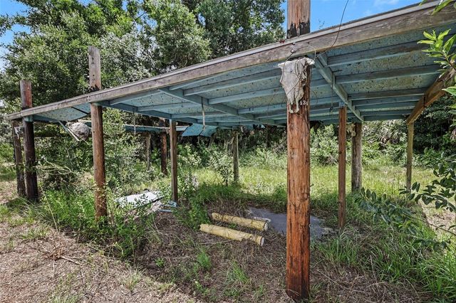 10239 LYONS AVENUE, Lithia, FL 33547