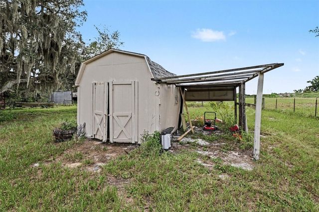 10239 LYONS AVENUE, Lithia, FL 33547