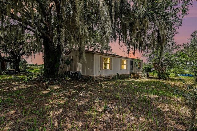 10239 LYONS AVENUE, Lithia, FL 33547