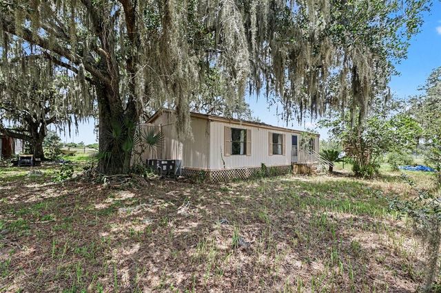 10239 LYONS AVENUE, Lithia, FL 33547