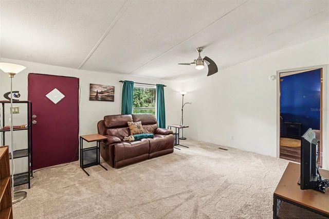 10239 LYONS AVENUE, Lithia, FL 33547