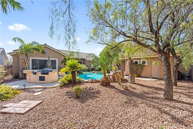 3894 Tropical Vine Street, Las Vegas, NV 89147