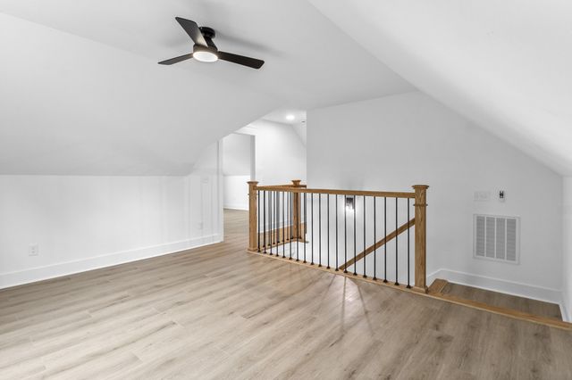 5178 E Robertson Rd, Cross Plains, TN 37049