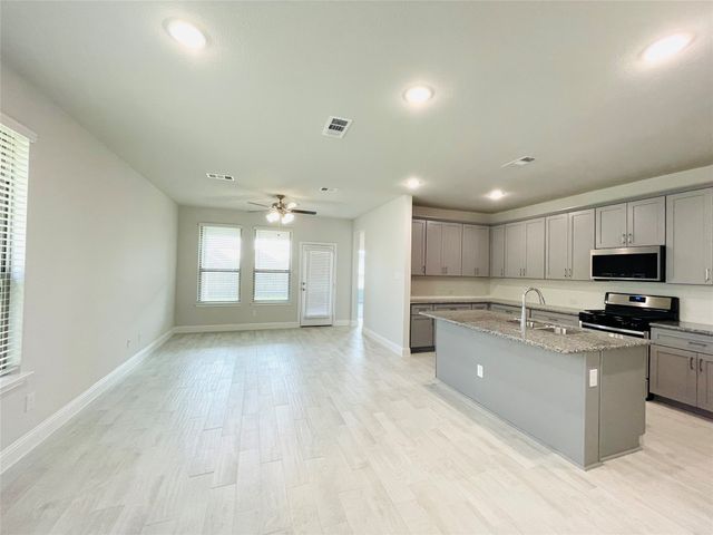 1052 Norias Drive, Forney, TX 75126