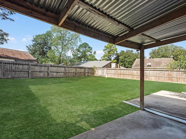9902 Stepney Green Drive, Houston, TX 77070