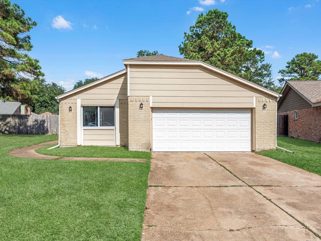 9902 Stepney Green Drive, Houston, TX 77070