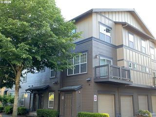 1100 Sw 170TH Ave 202, Beaverton, OR 97003