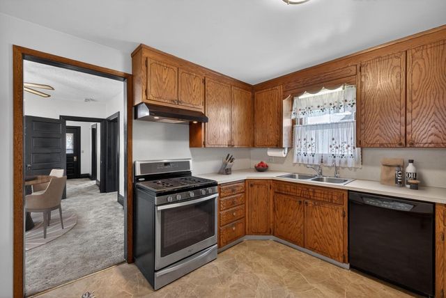 815 E Center Street, Rochester, MN 55904