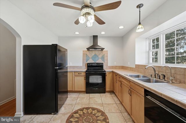 3093 OLD LEETOWN PIKE, Ranson, WV 25438