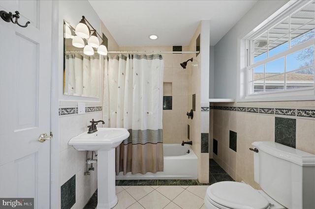 3093 OLD LEETOWN PIKE, Ranson, WV 25438