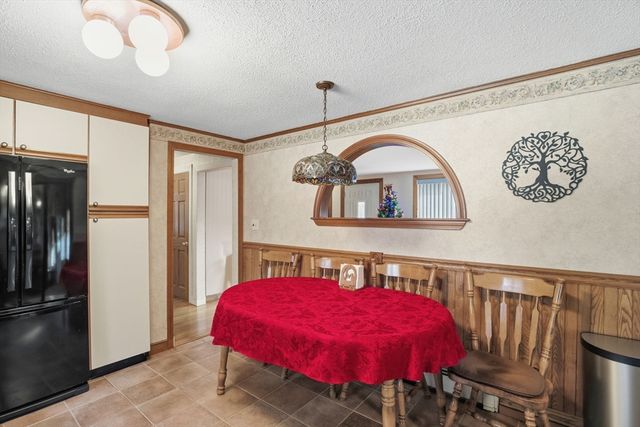 19 Jefferson Drive, Norwood, MA 02062