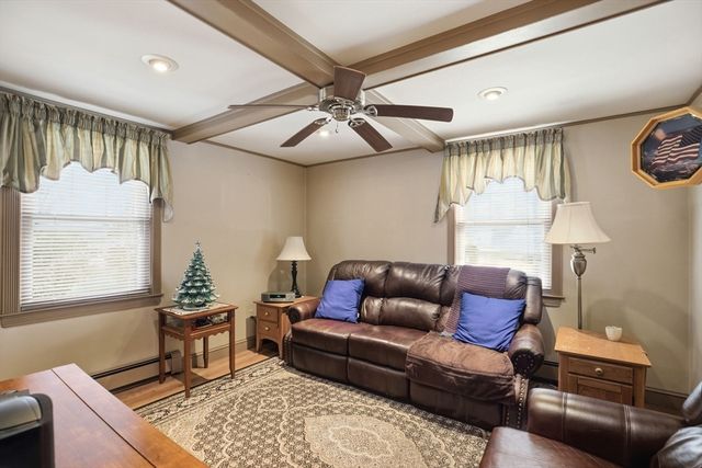 19 Jefferson Drive, Norwood, MA 02062