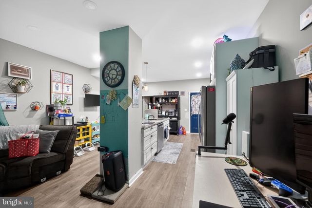 31 3RD AVE, Baltimore, MD 21227