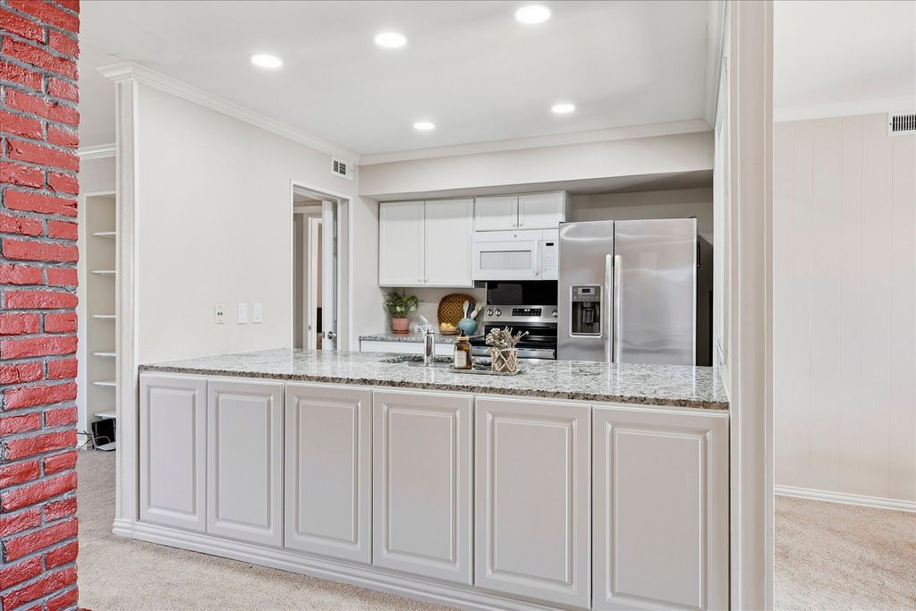 5930 Birchbrook Drive 217, Dallas, TX 75206