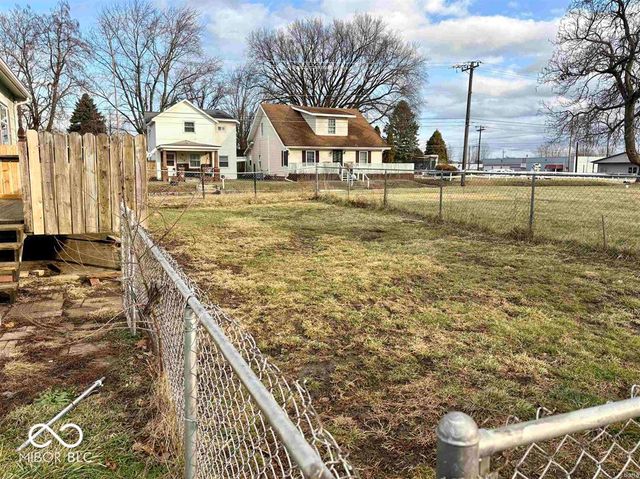 513 E Centennial Avenue, Muncie, IN 47303