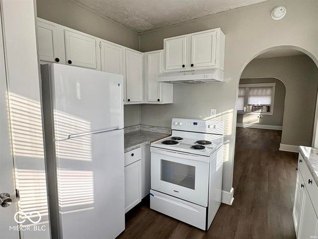 513 E Centennial Avenue, Muncie, IN 47303