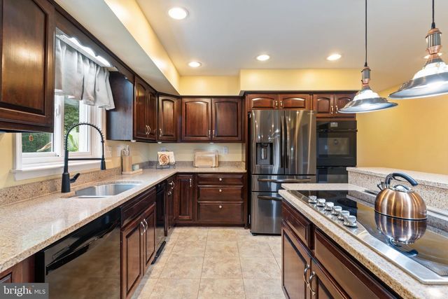 208 MORGANS RIDGE CT, La Plata, MD 20646