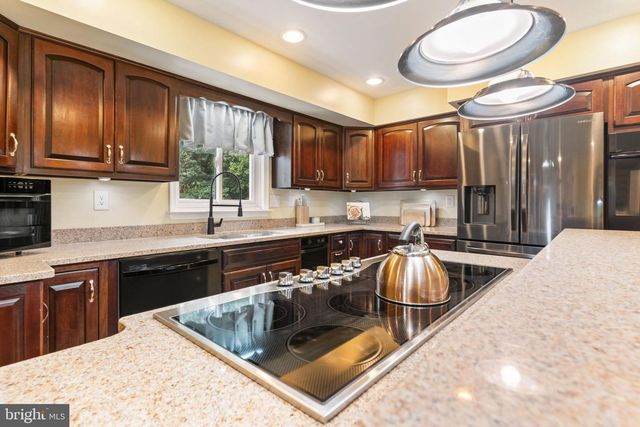 208 MORGANS RIDGE CT, La Plata, MD 20646
