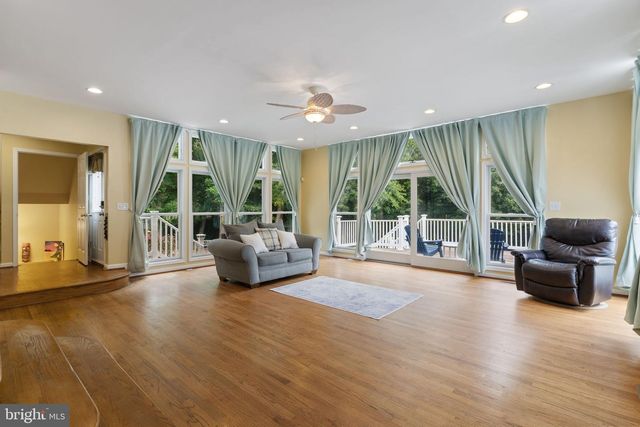 208 MORGANS RIDGE CT, La Plata, MD 20646
