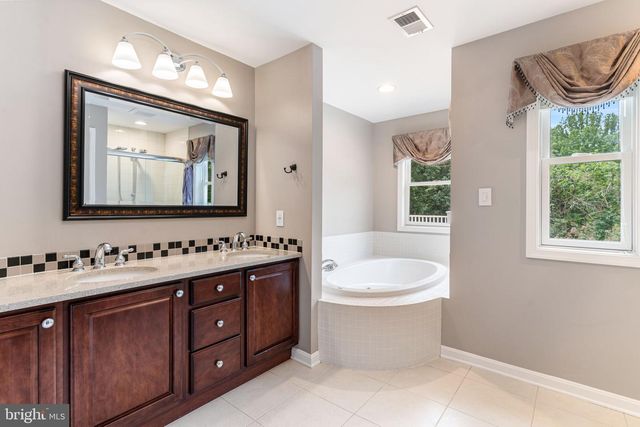 208 MORGANS RIDGE CT, La Plata, MD 20646