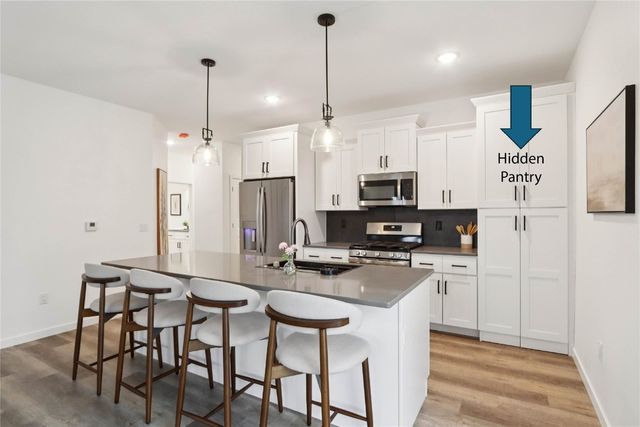 4006 Unbridled Avenue, Iowa City, IA 52240