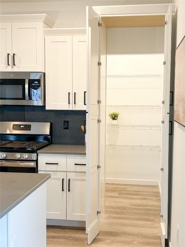 4006 Unbridled Avenue, Iowa City, IA 52240