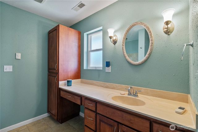 928 W Cherry Street, Centralia, WA 98531