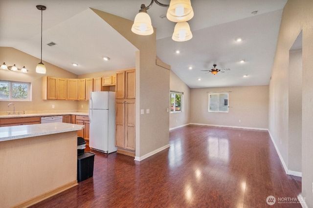 928 W Cherry Street, Centralia, WA 98531