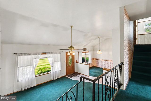 817 WORTHINGTON DR, Warminster, PA 18974