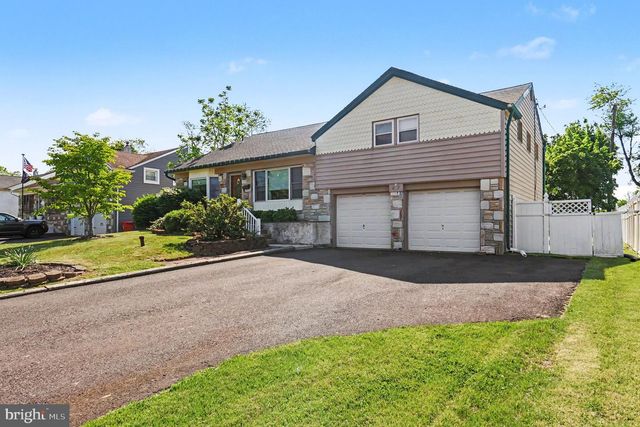 817 WORTHINGTON DR, Warminster, PA 18974