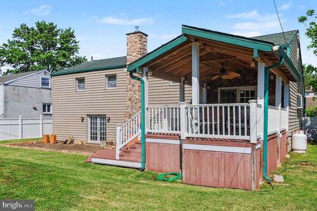 817 WORTHINGTON DR, Warminster, PA 18974